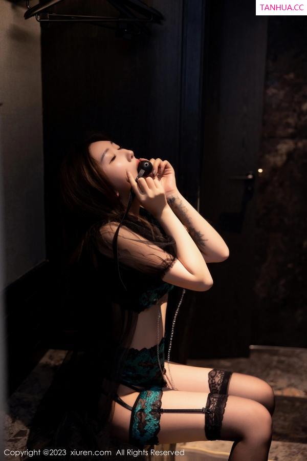 江真真  [XiuRen]高清写真图 2023.03.30 No.6500 江真真 黑丝美臀第56张图片